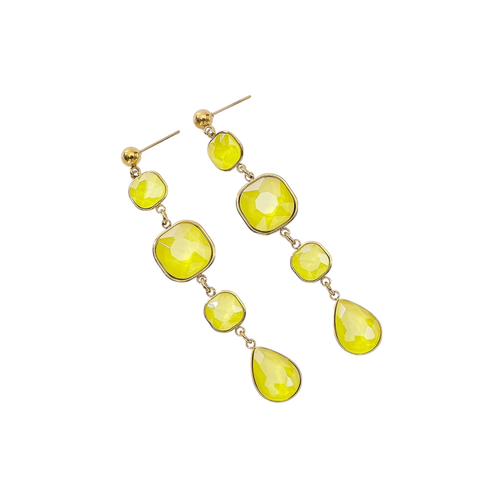 Happy square stone oorbellen