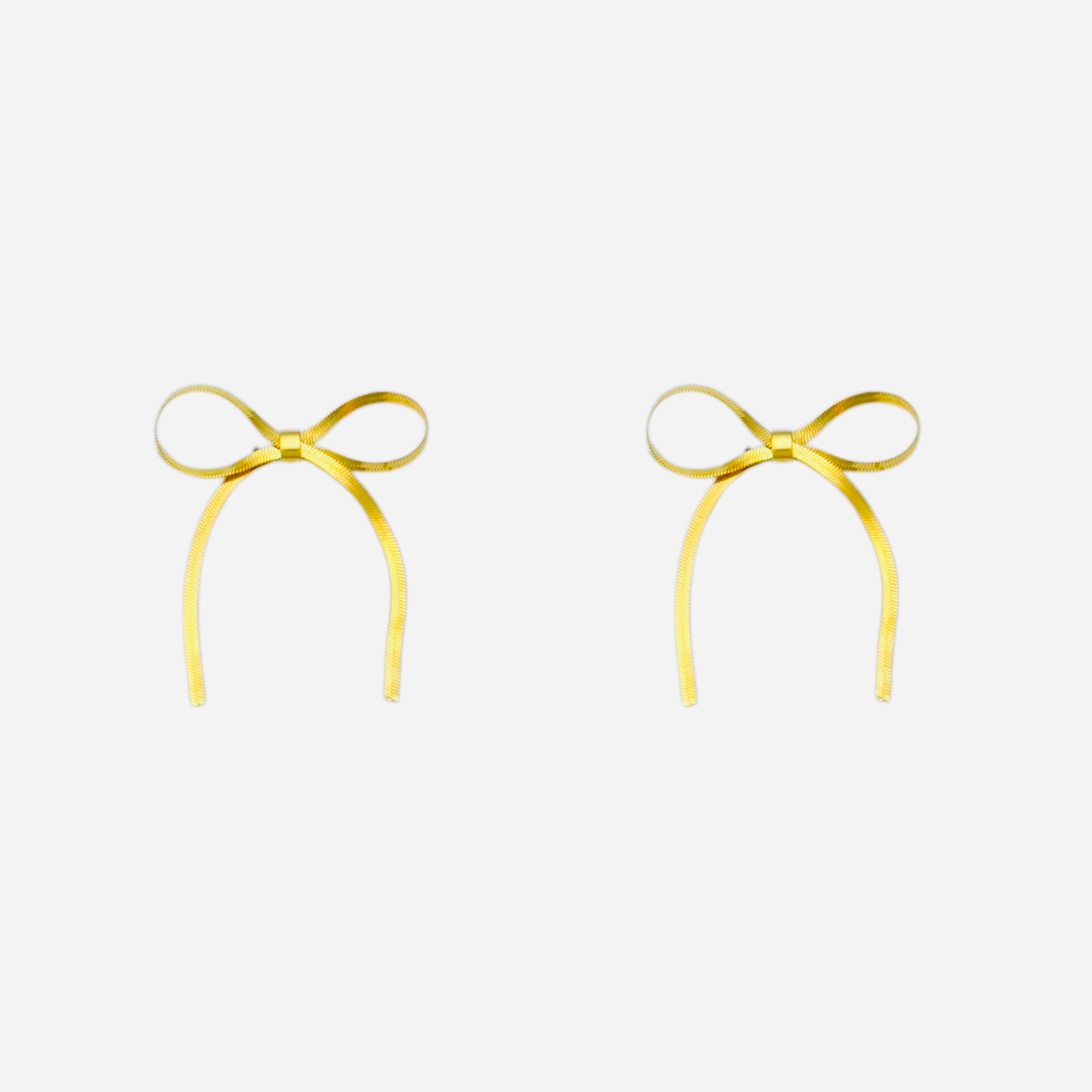 Snake bow stud earrings