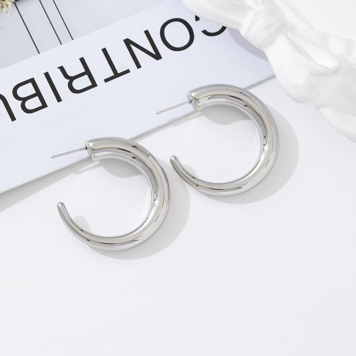 Open roundy hoops earrings