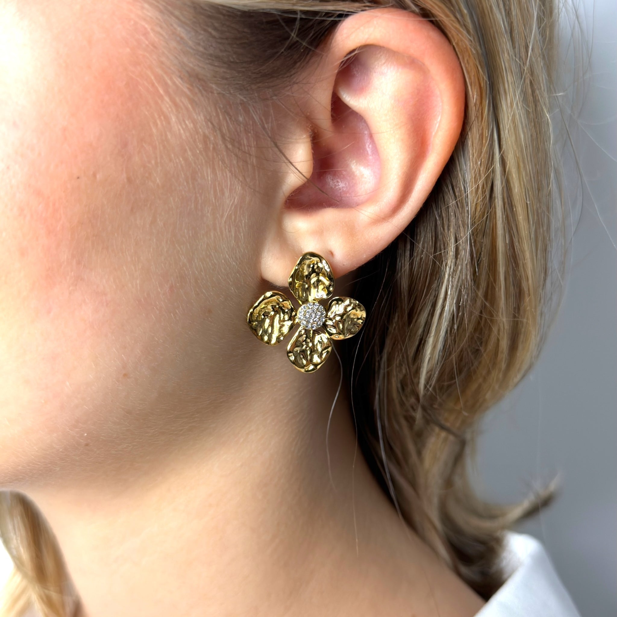 Classy Flower Diamanté Earrings