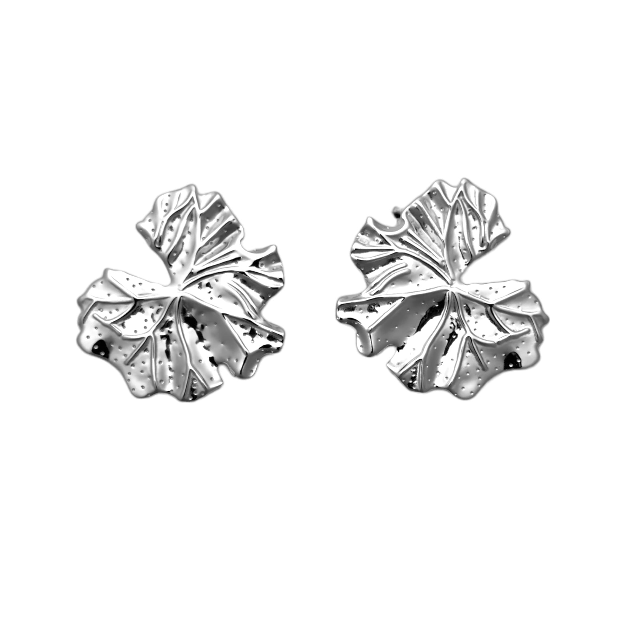 Oak leaf stud earrings
