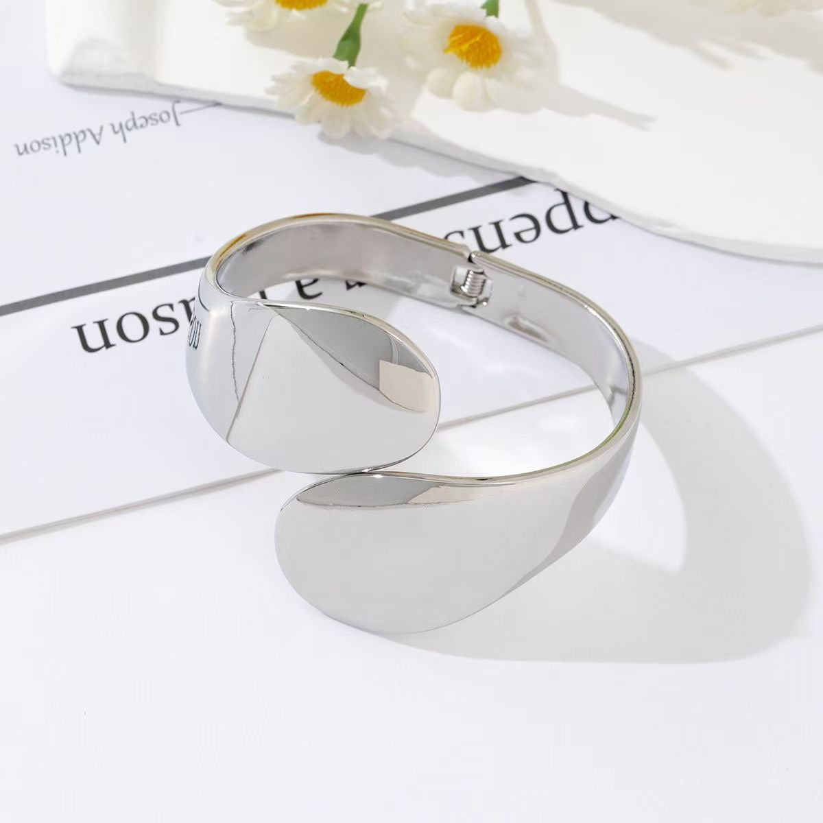 Drippy bangle
