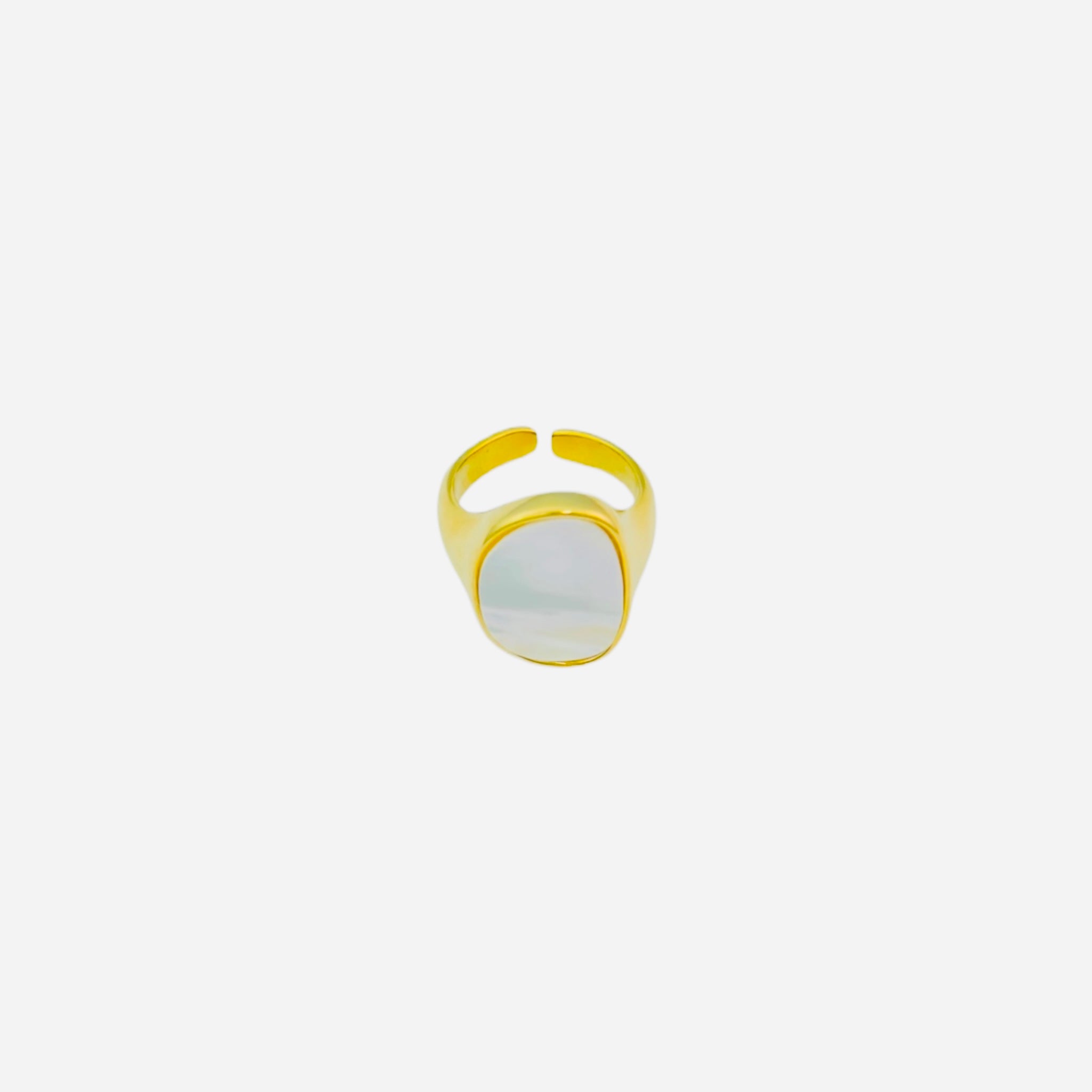Luna parelmoer ring