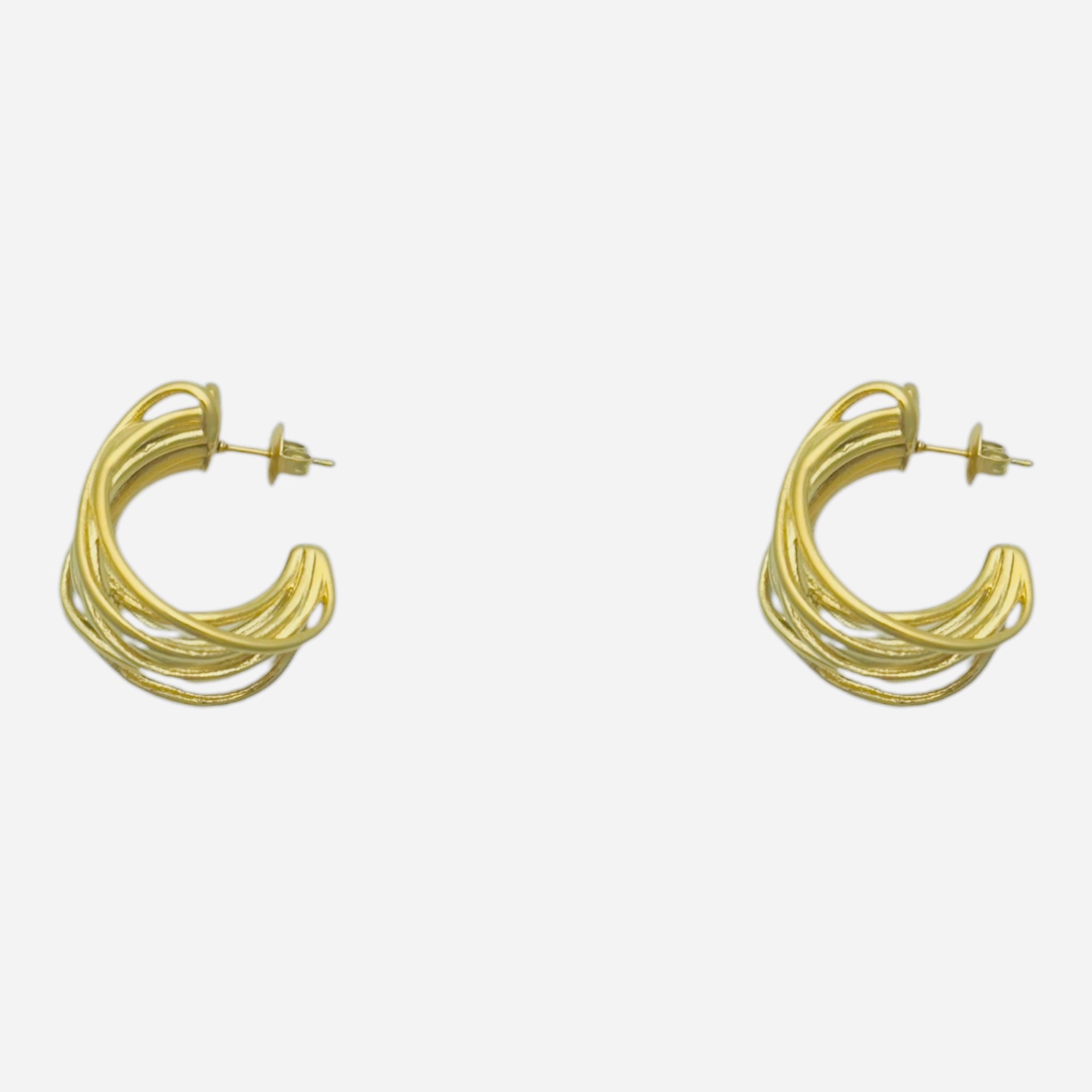 Swirl stud earrings