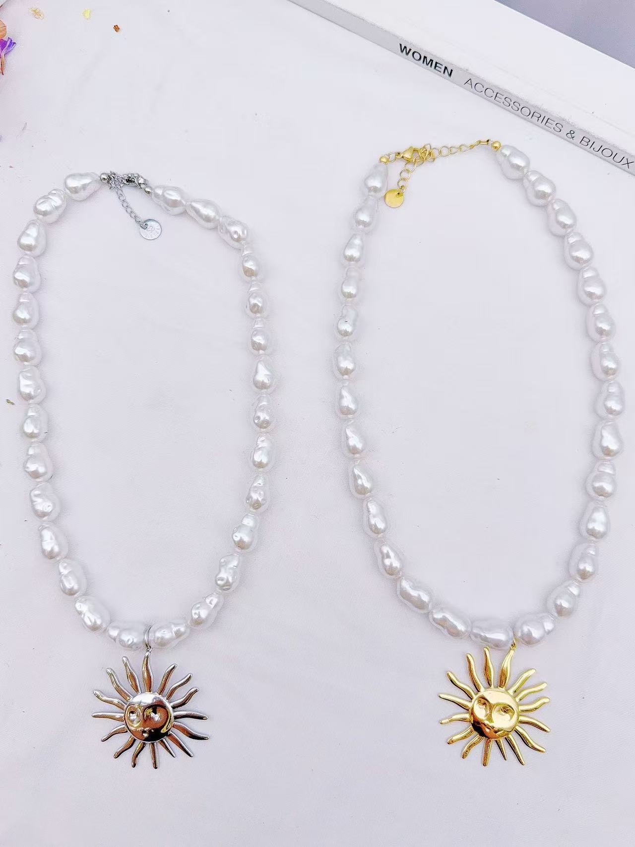 Sunny Pearl necklace