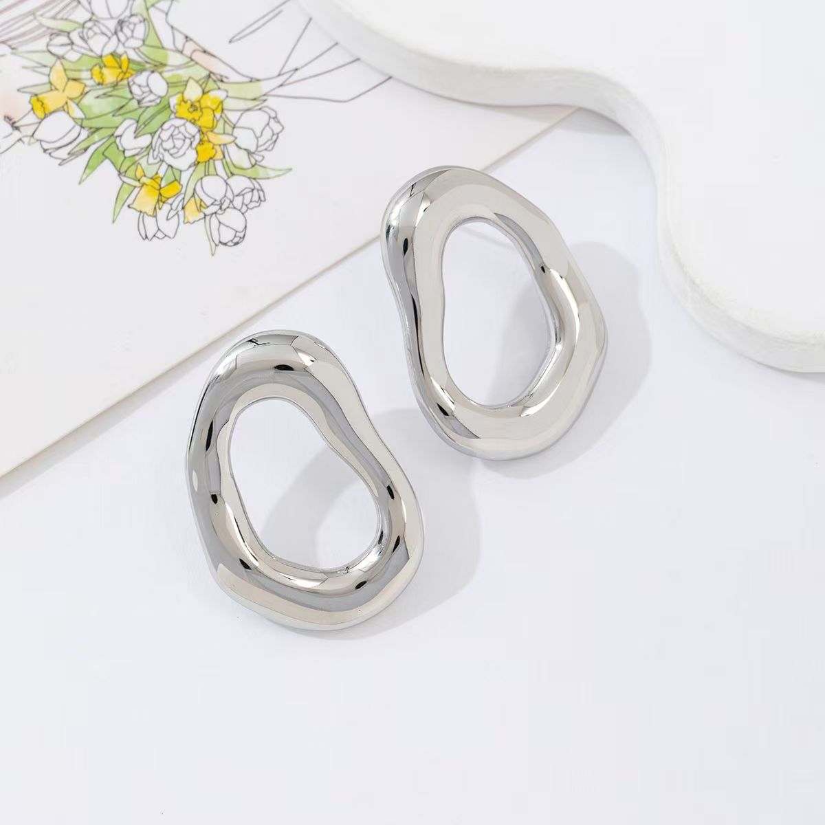 Open Oval Stud Earrings