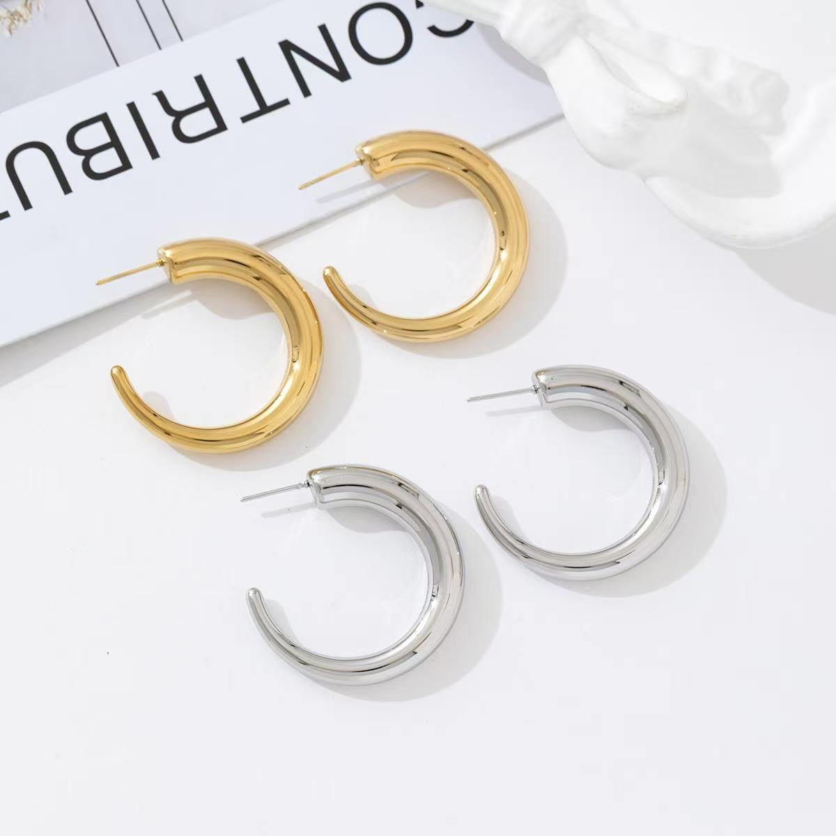 Open roundy hoops earrings