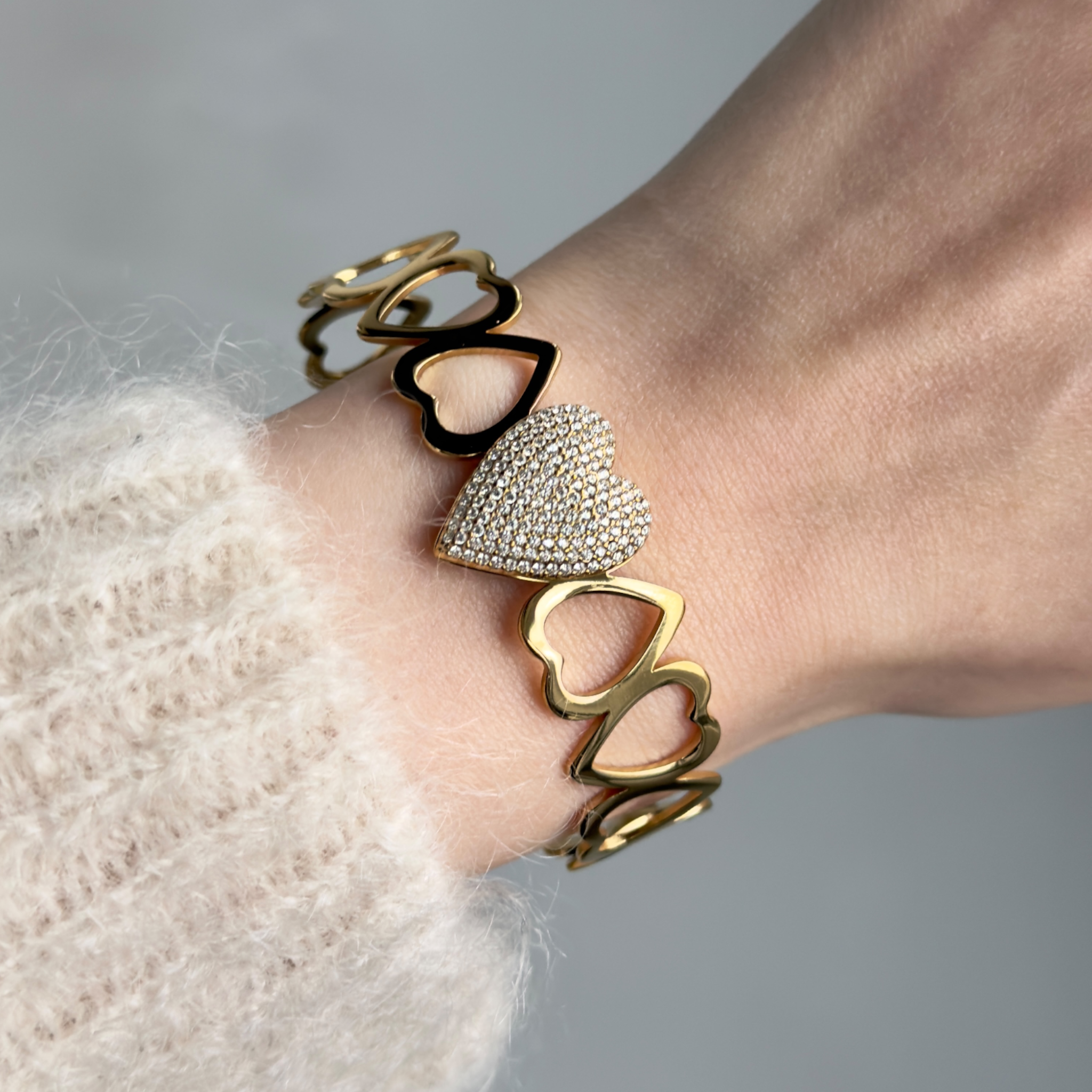 Strassy love bangle