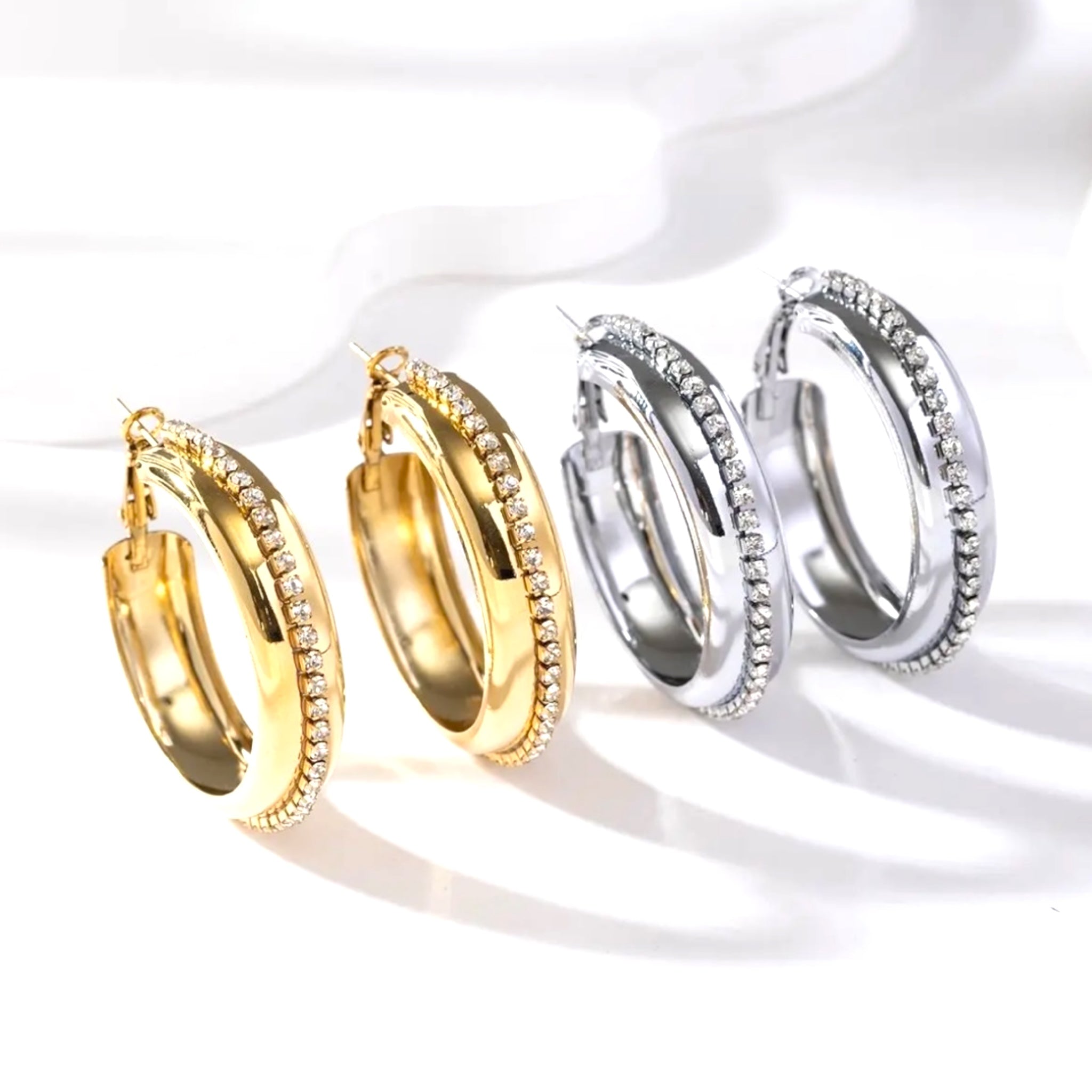 Middle rhinestone earrings