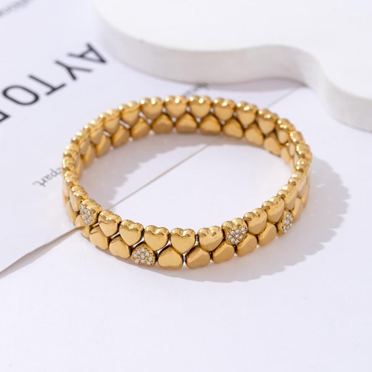 Elastiek love bangle mooi