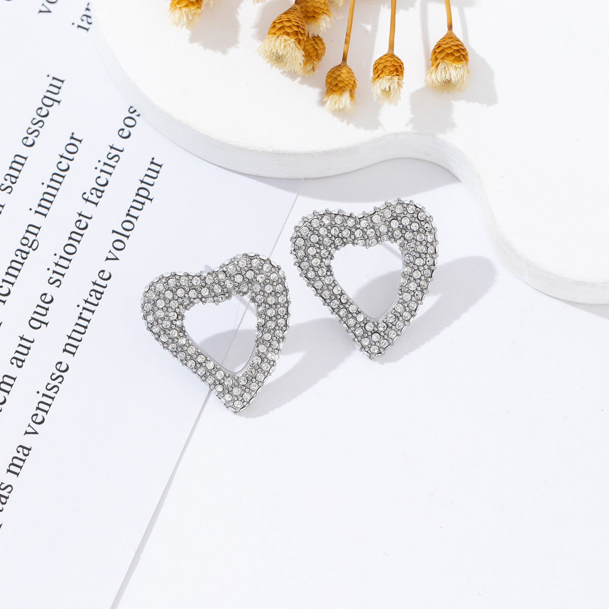 Open rhinestone love stud earrings