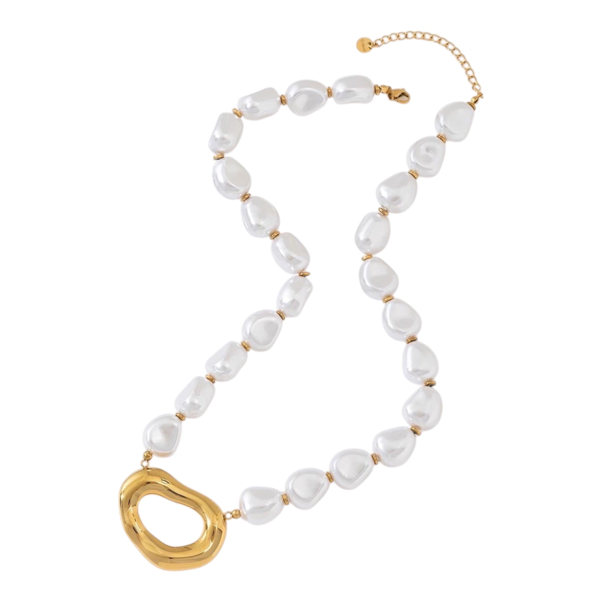 Oval pearl necklace