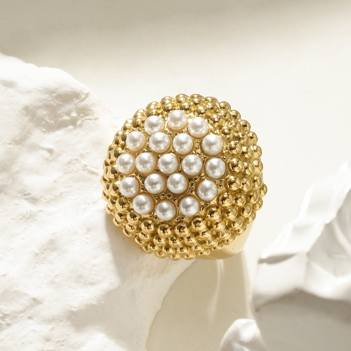 Pearl stamp ring