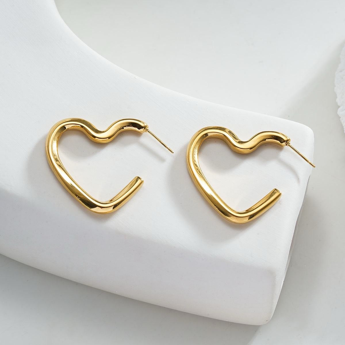 Lovely stud earrings