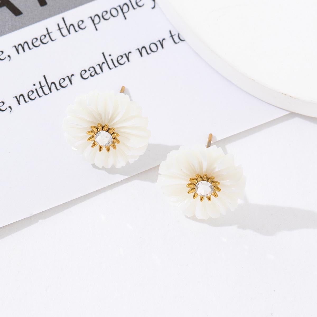 Jasmine stud earrings