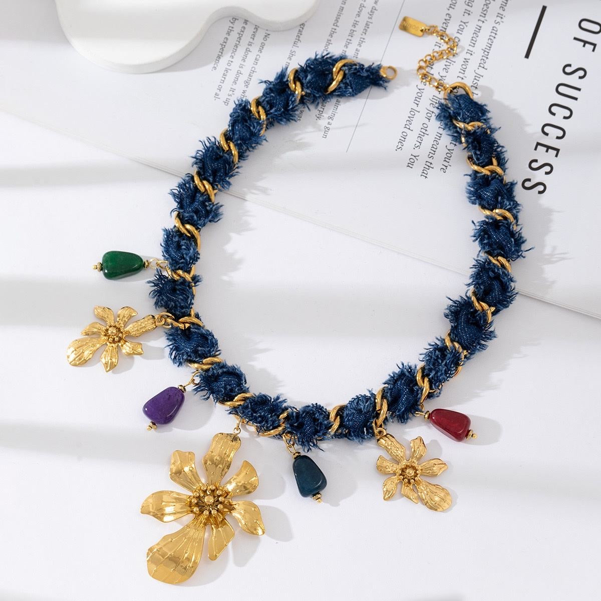 Flora jeans bedel ketting