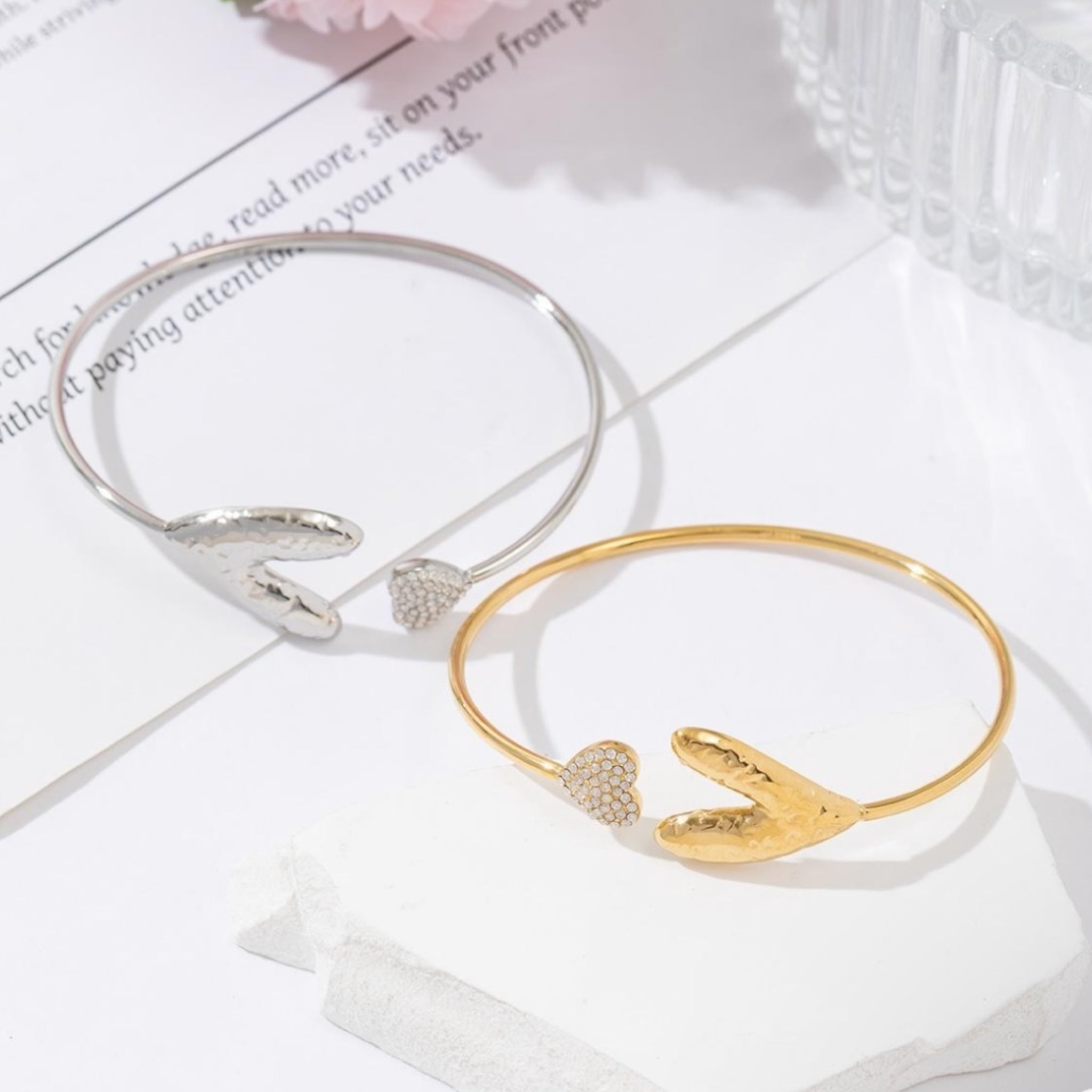 Hearts strass bangle