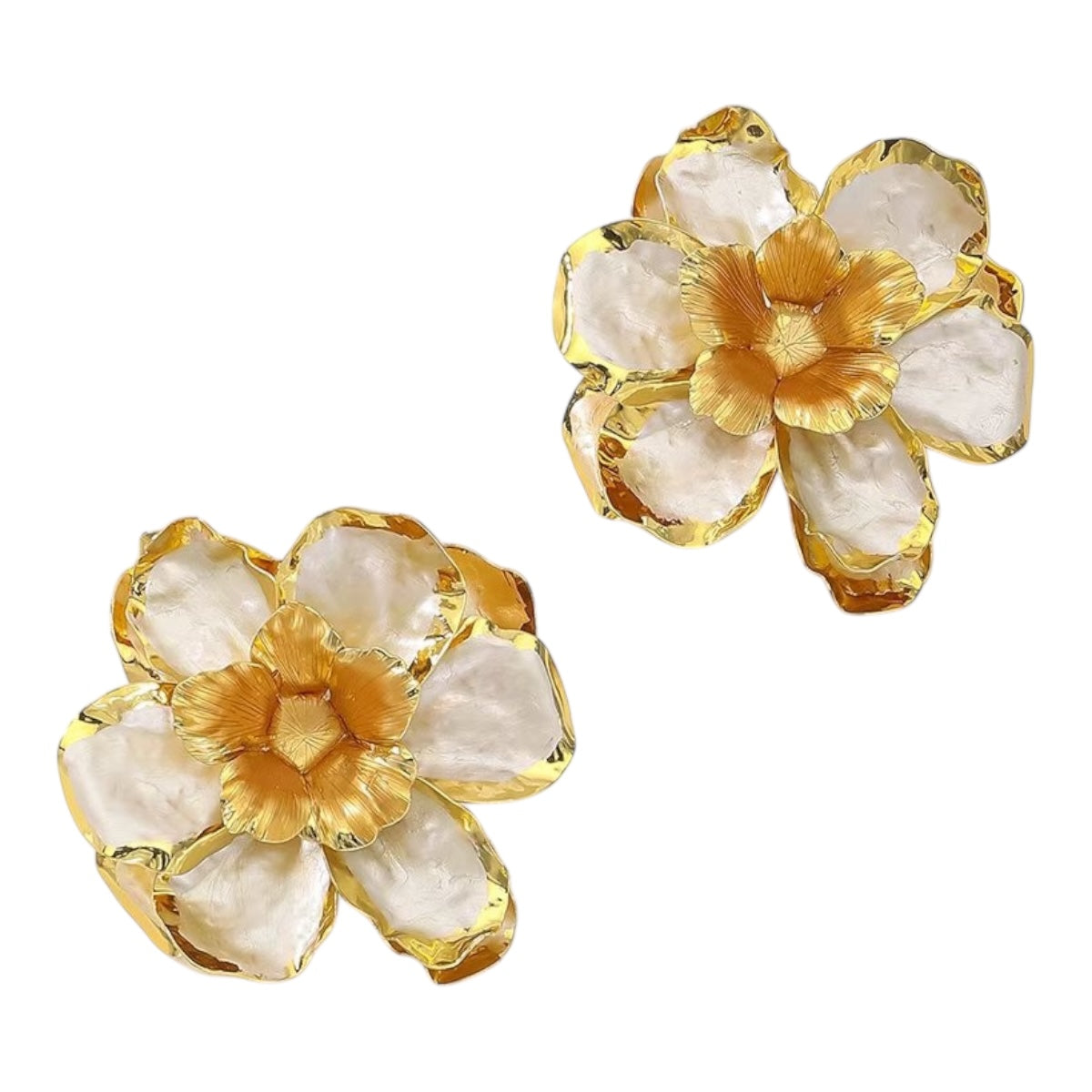 Statement flower stud earrings cream