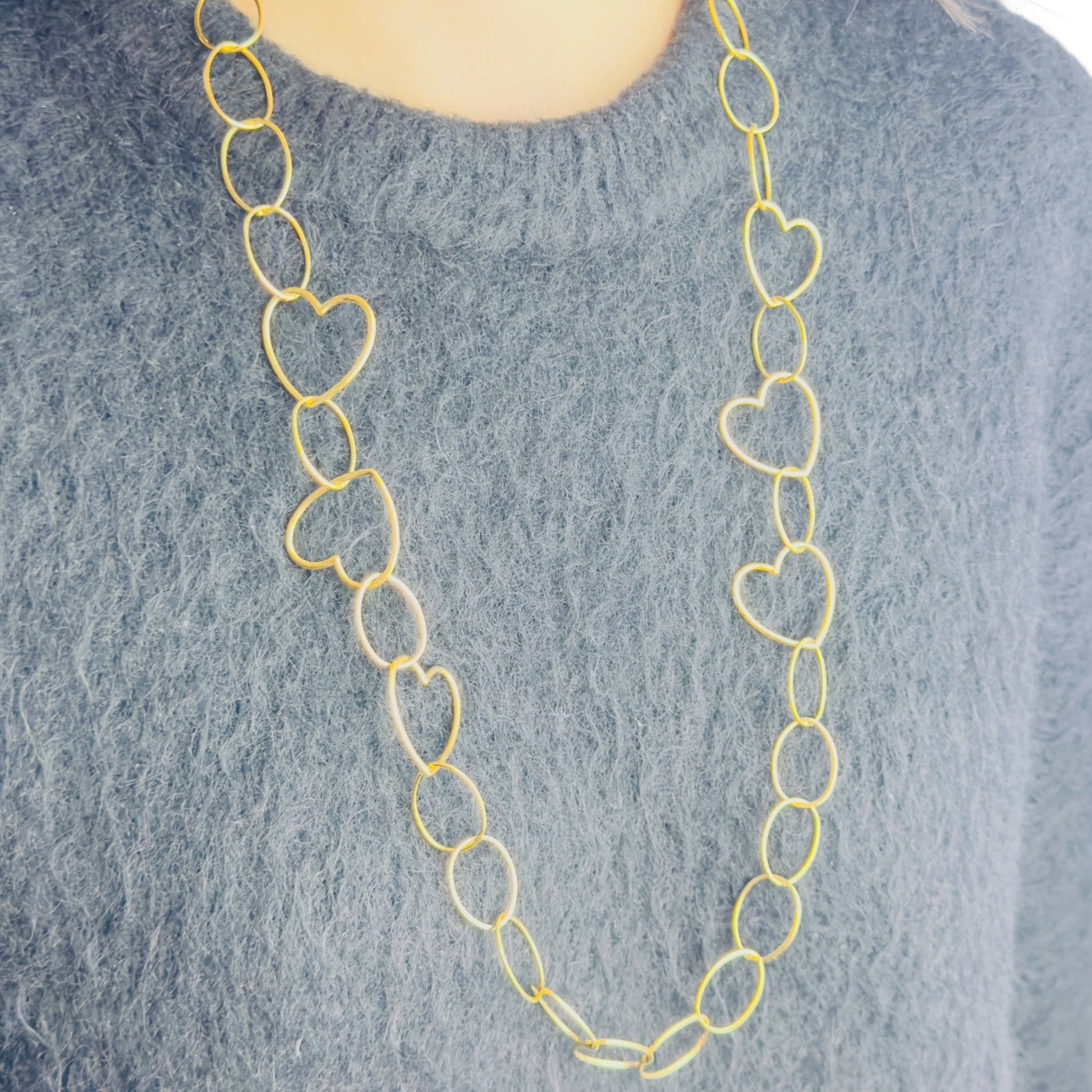 Open oval love necklace