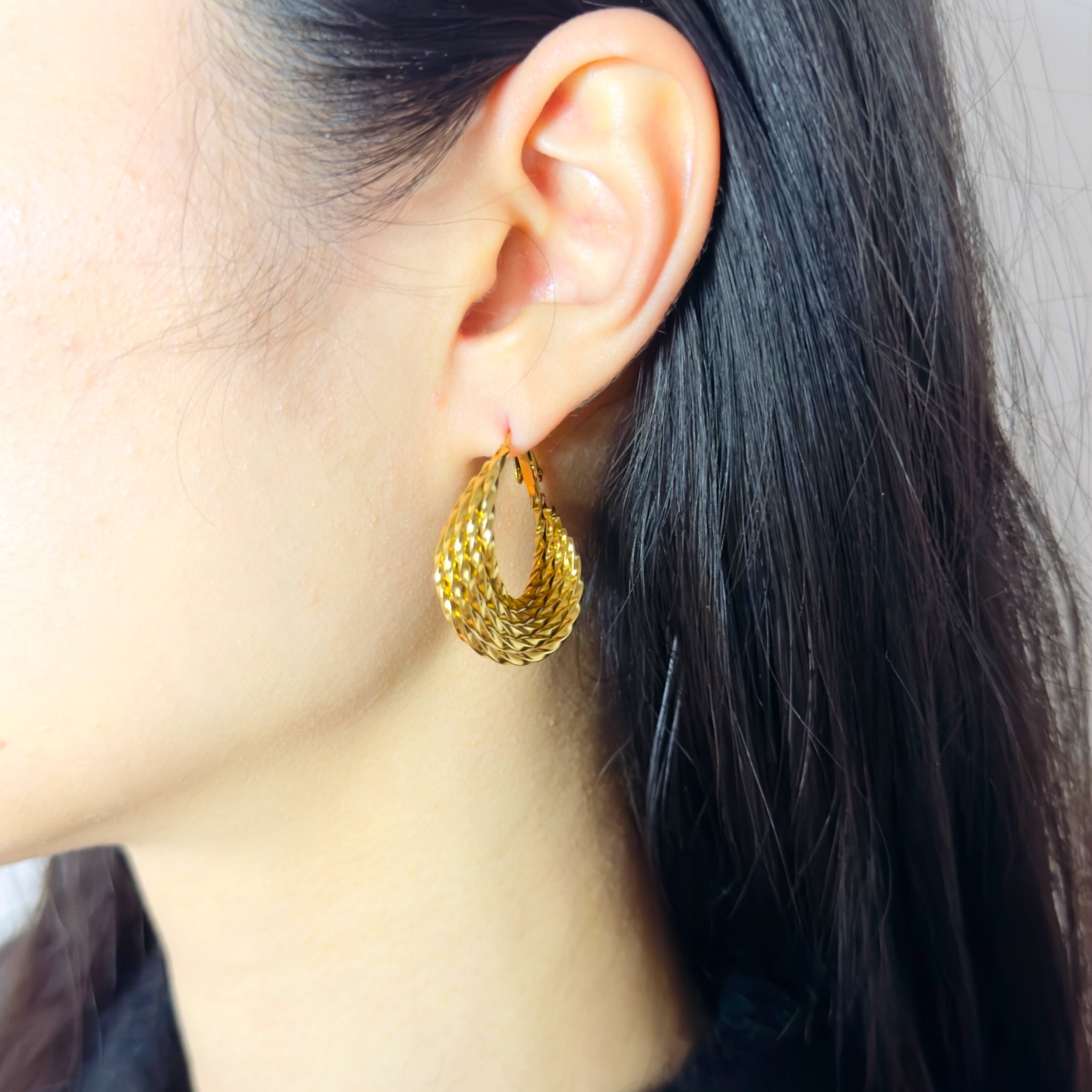 Taylor hoops earrings