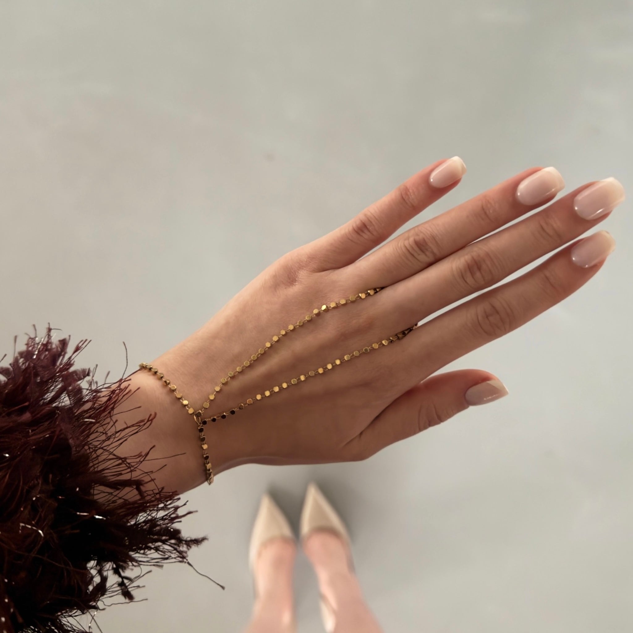 Blow hand chain