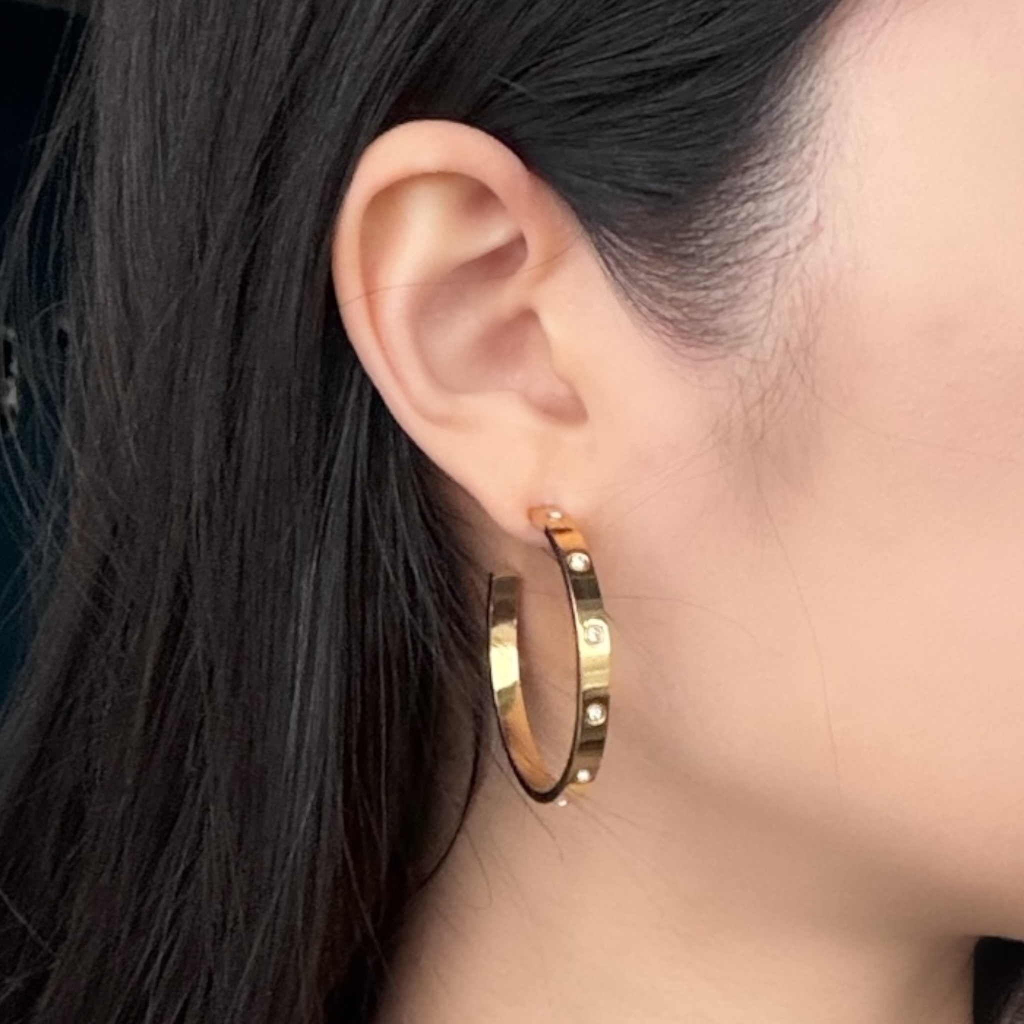Glass hoops earrings