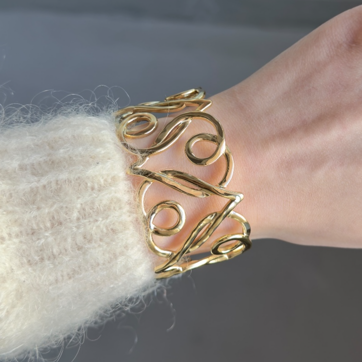 Cross over bangle Goud SOFIZARE