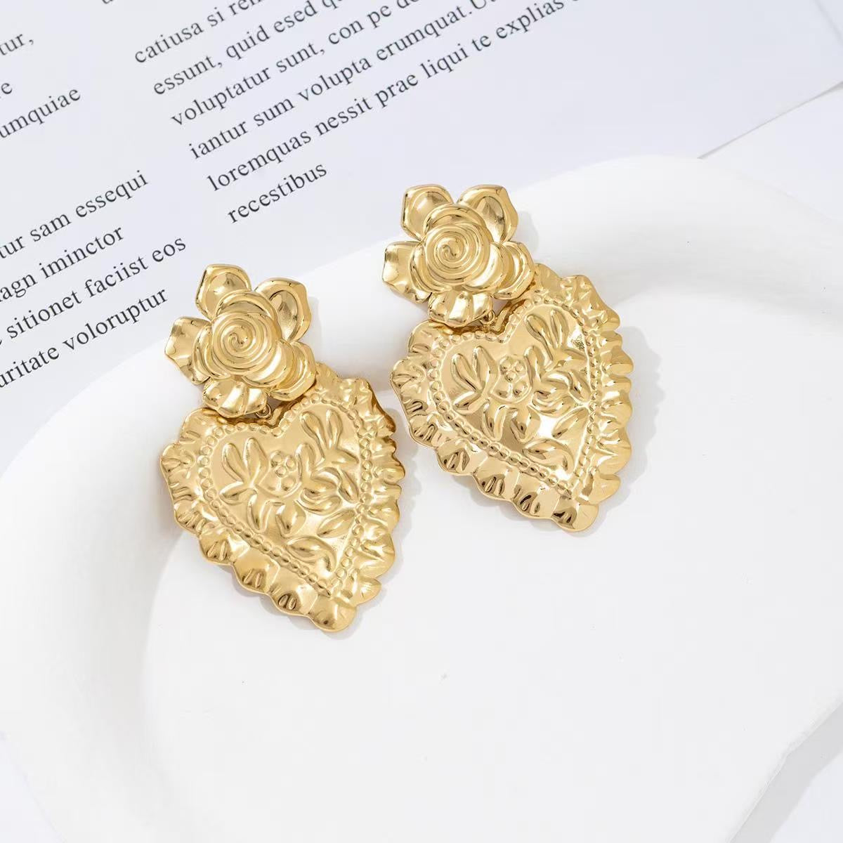 Roses love statement earrings