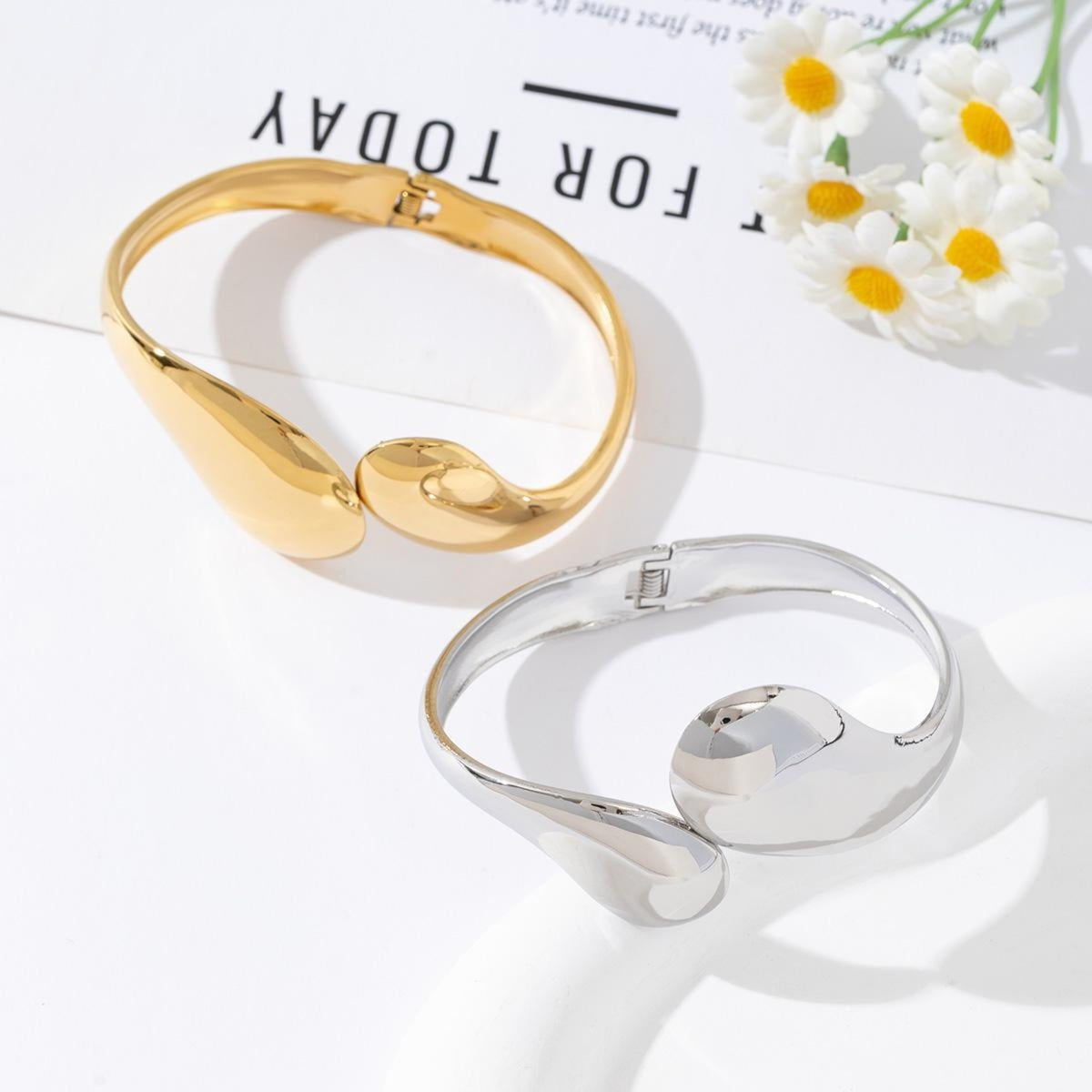Drippy small Bangle Goud SOFIZARE