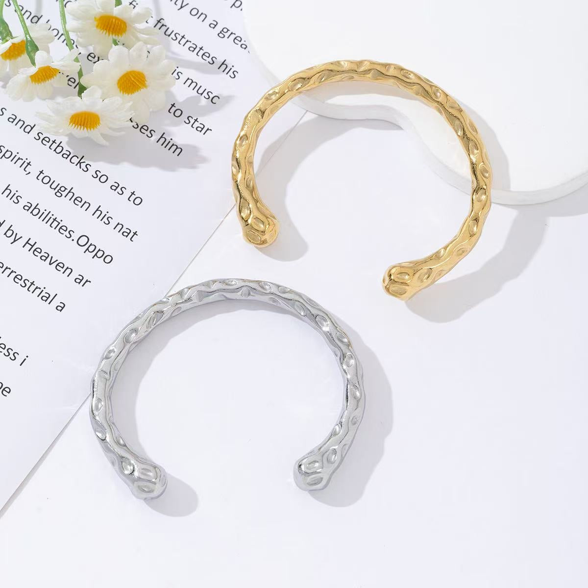 Spijker Bangle Goud SOFIZARE