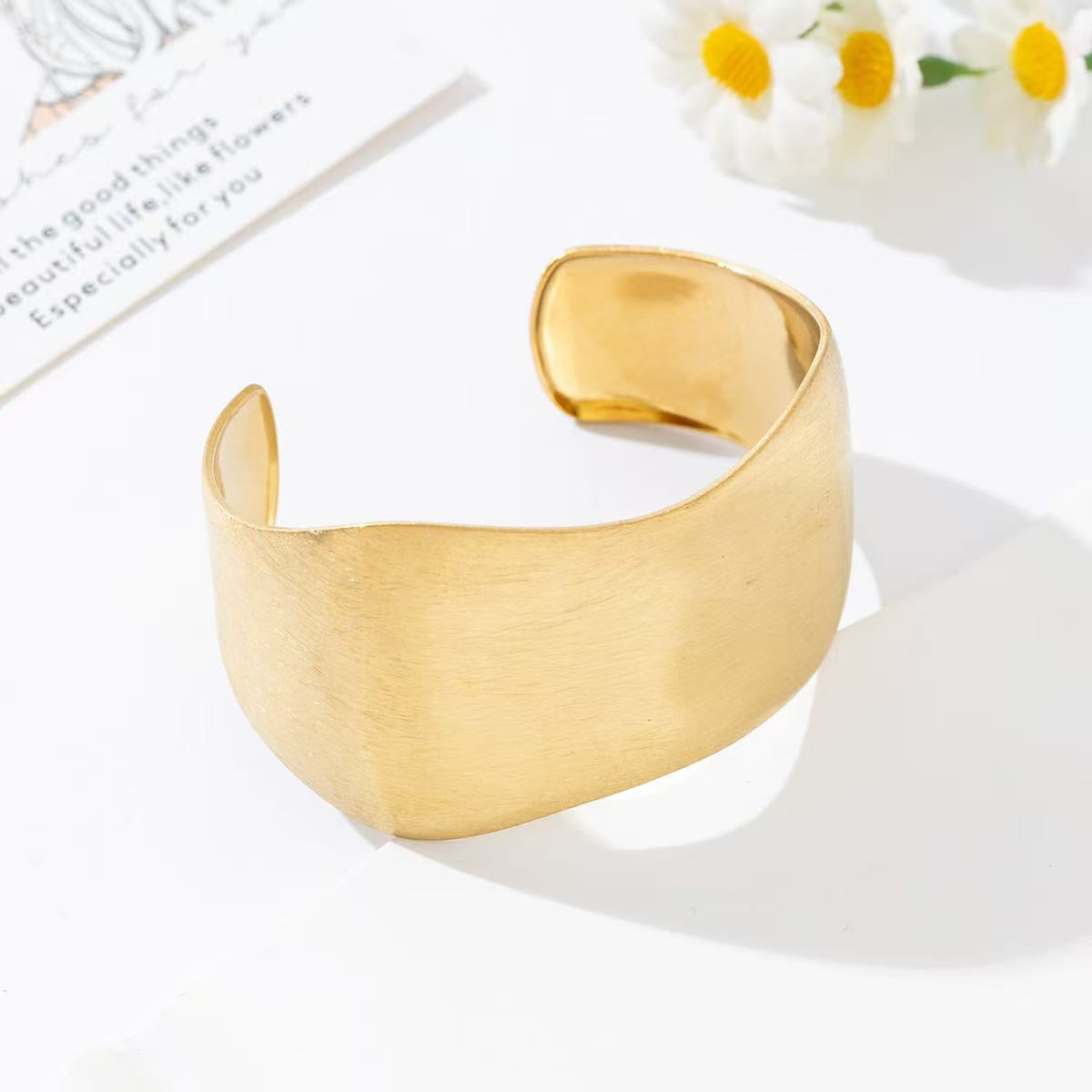Mat blush bangle