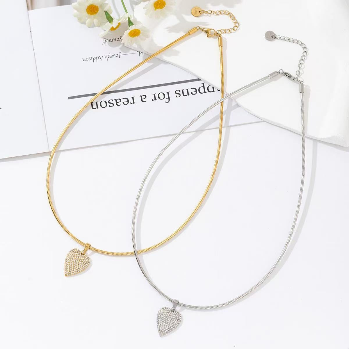 Snakey love ketting