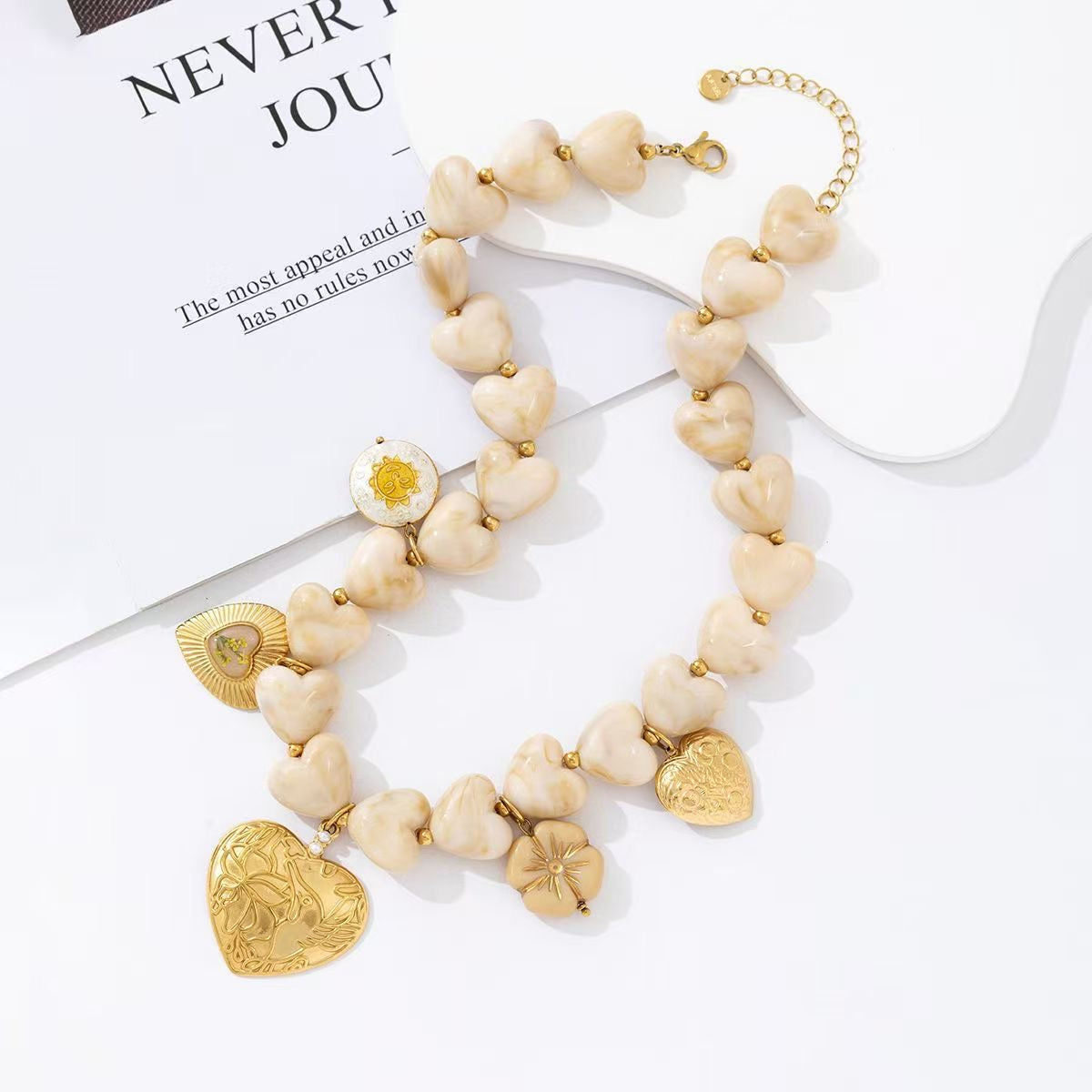 Saturn love bedel ketting