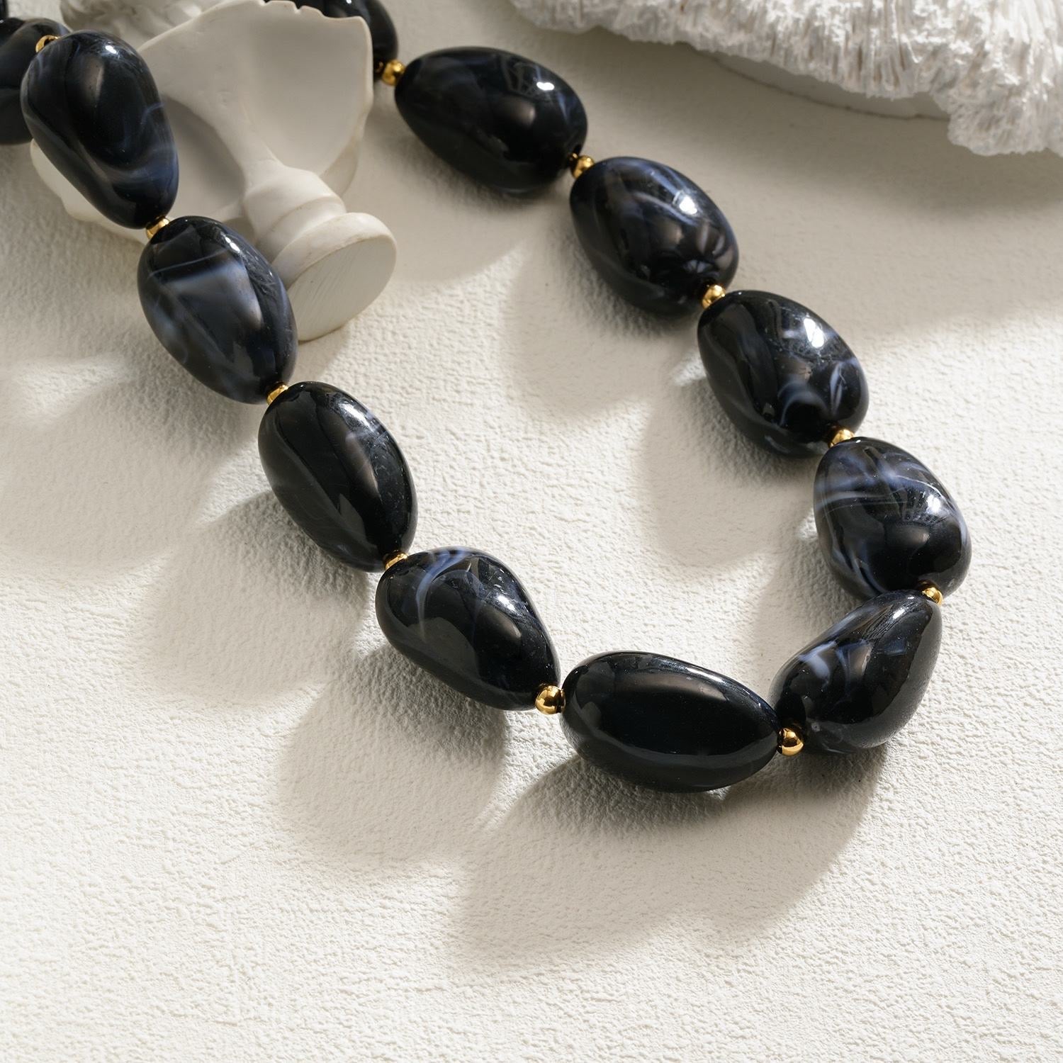Oval beads ketting