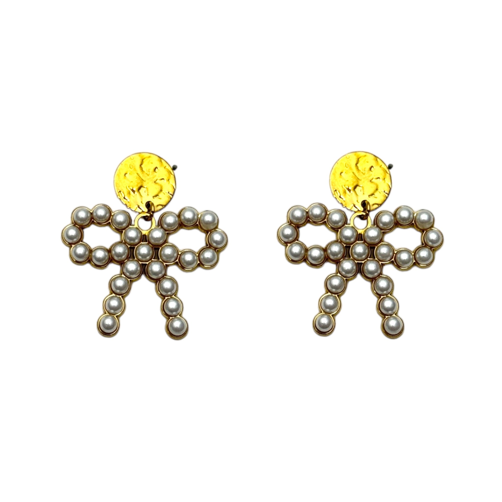 Earring with pearl bow