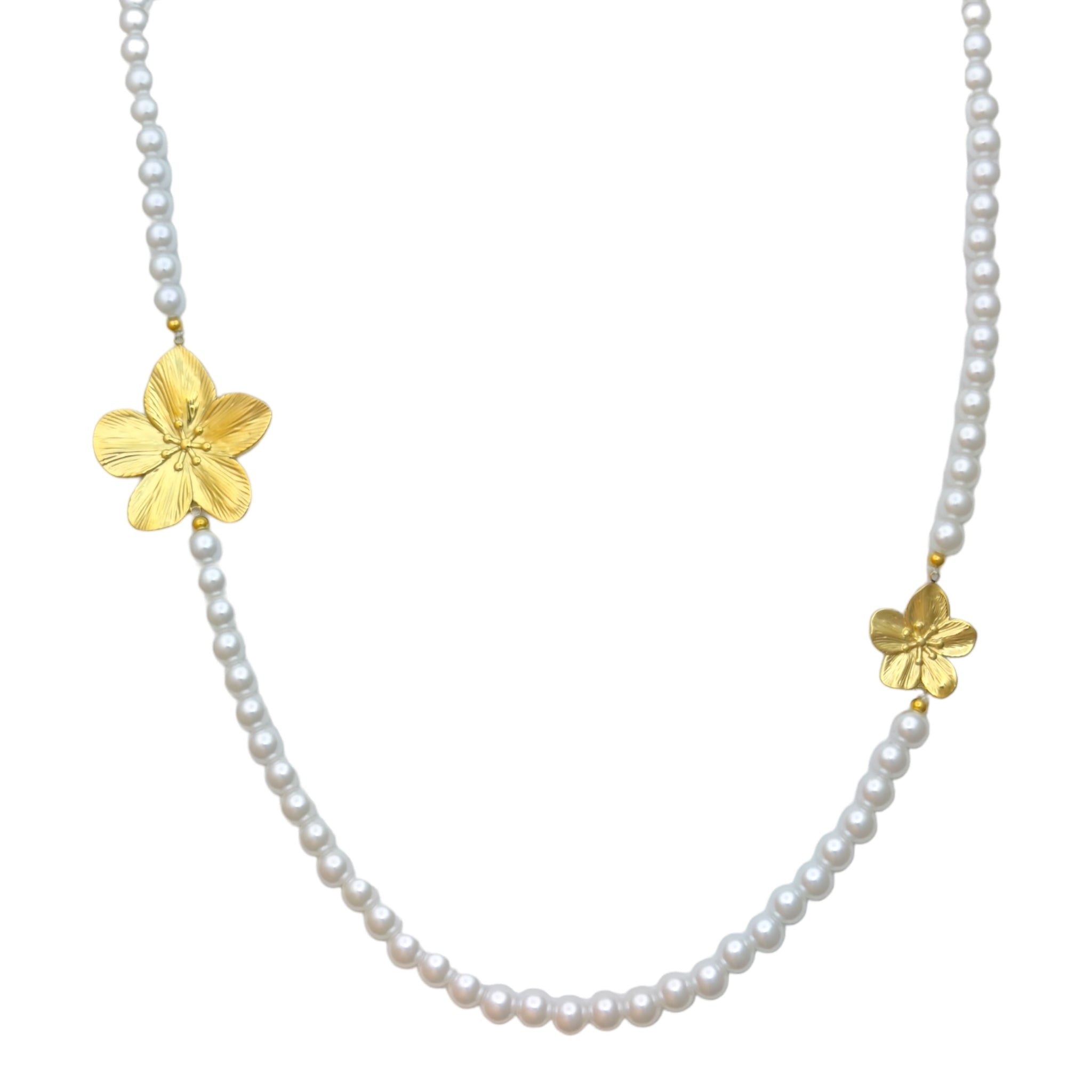 Long flower pearl necklace