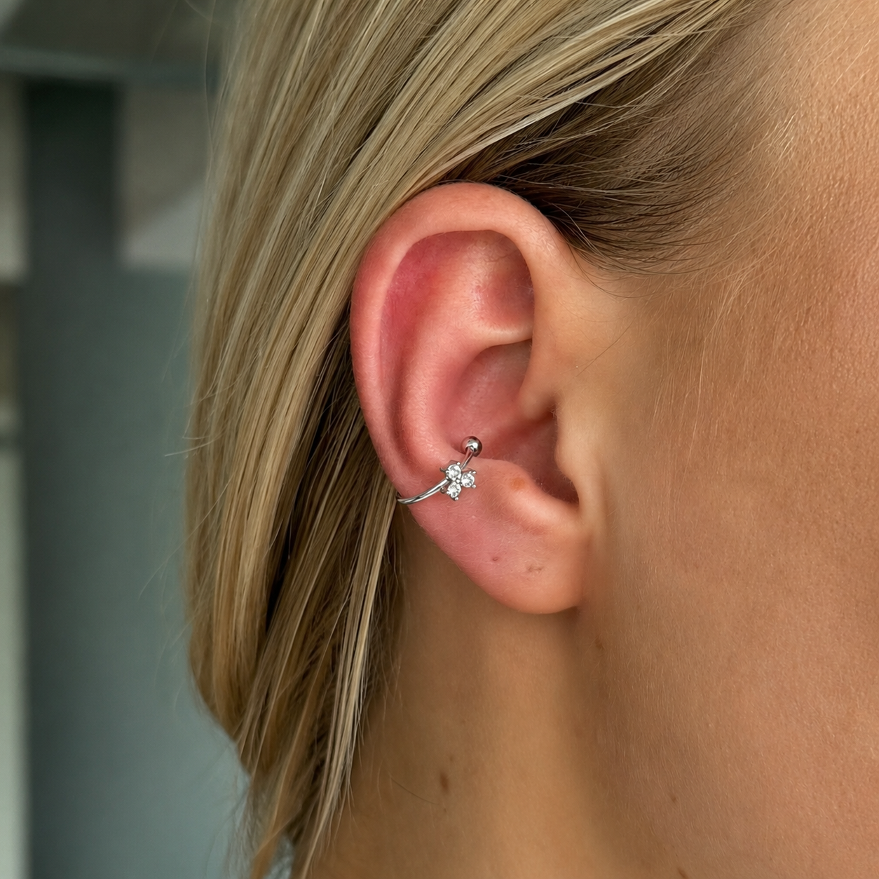 Dottie ear cuff