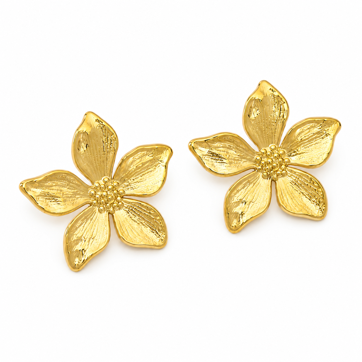 Flowery stud earrings