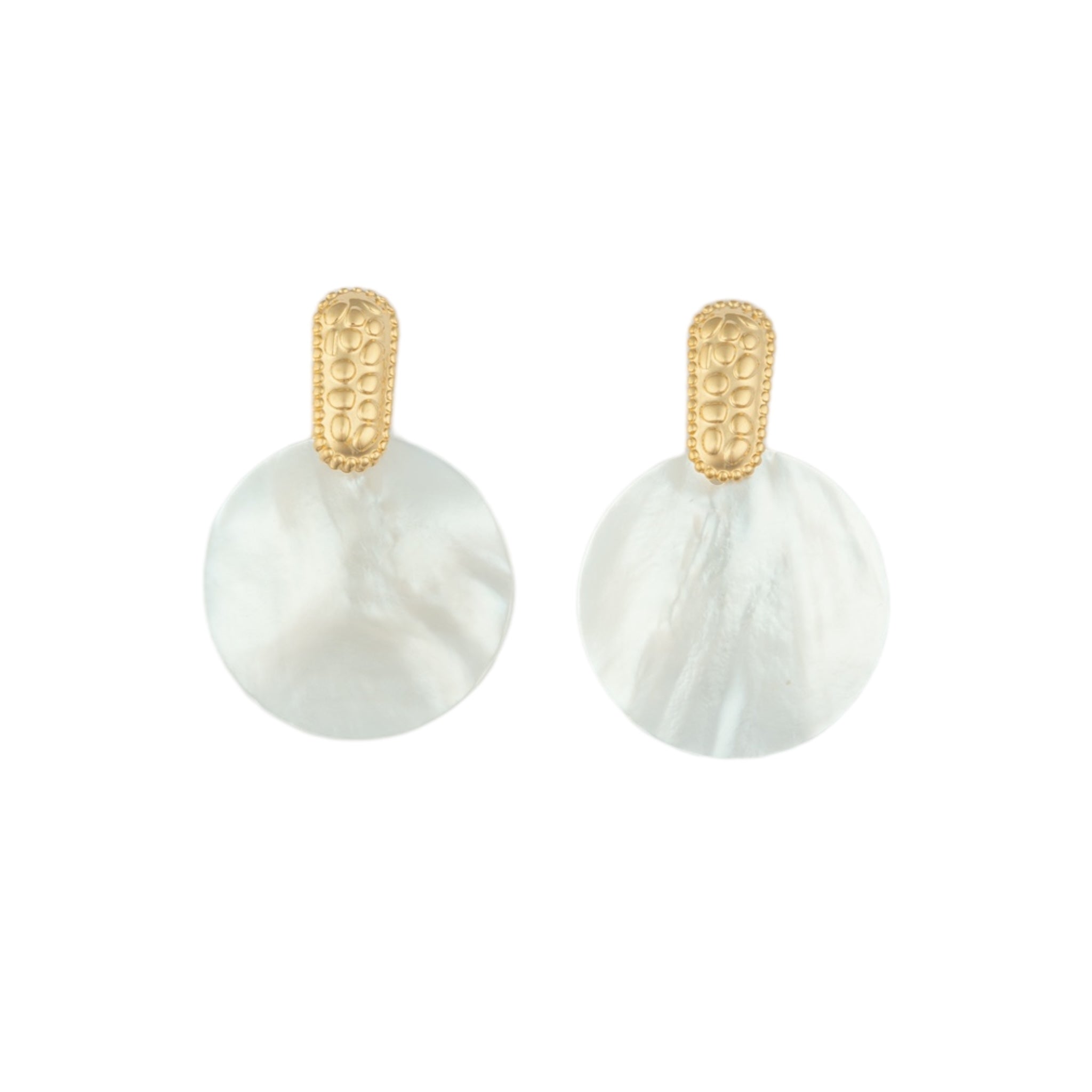 Earring with mother of pearl