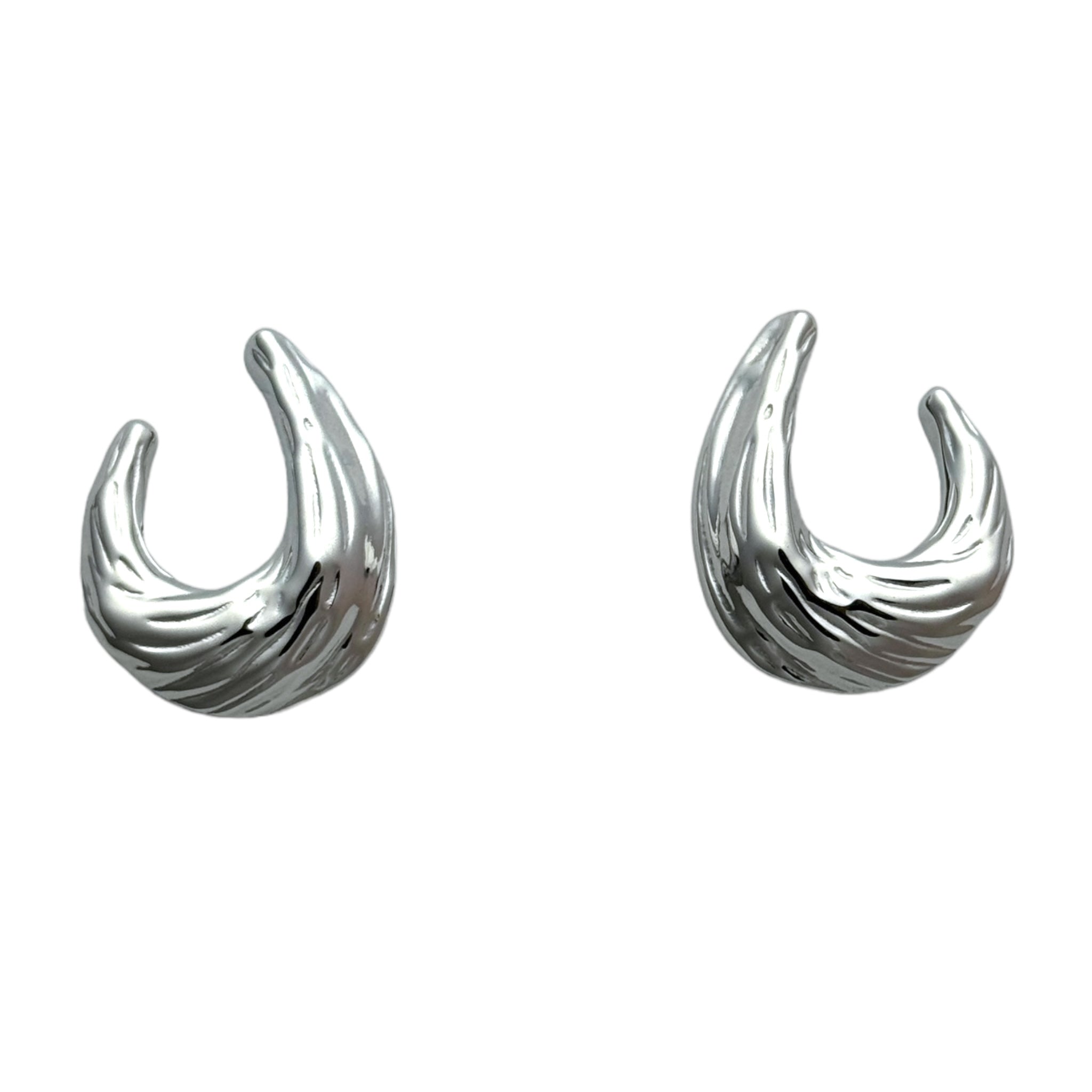 Open circle earring studs