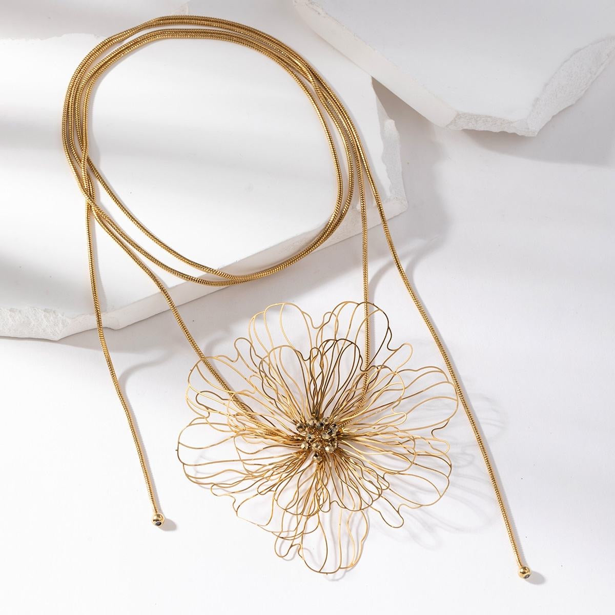 Statement flower ketting