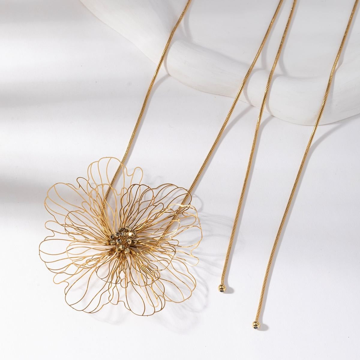 Statement flower ketting