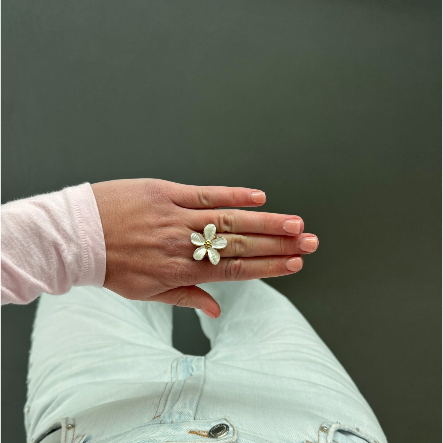 Happy flower ring