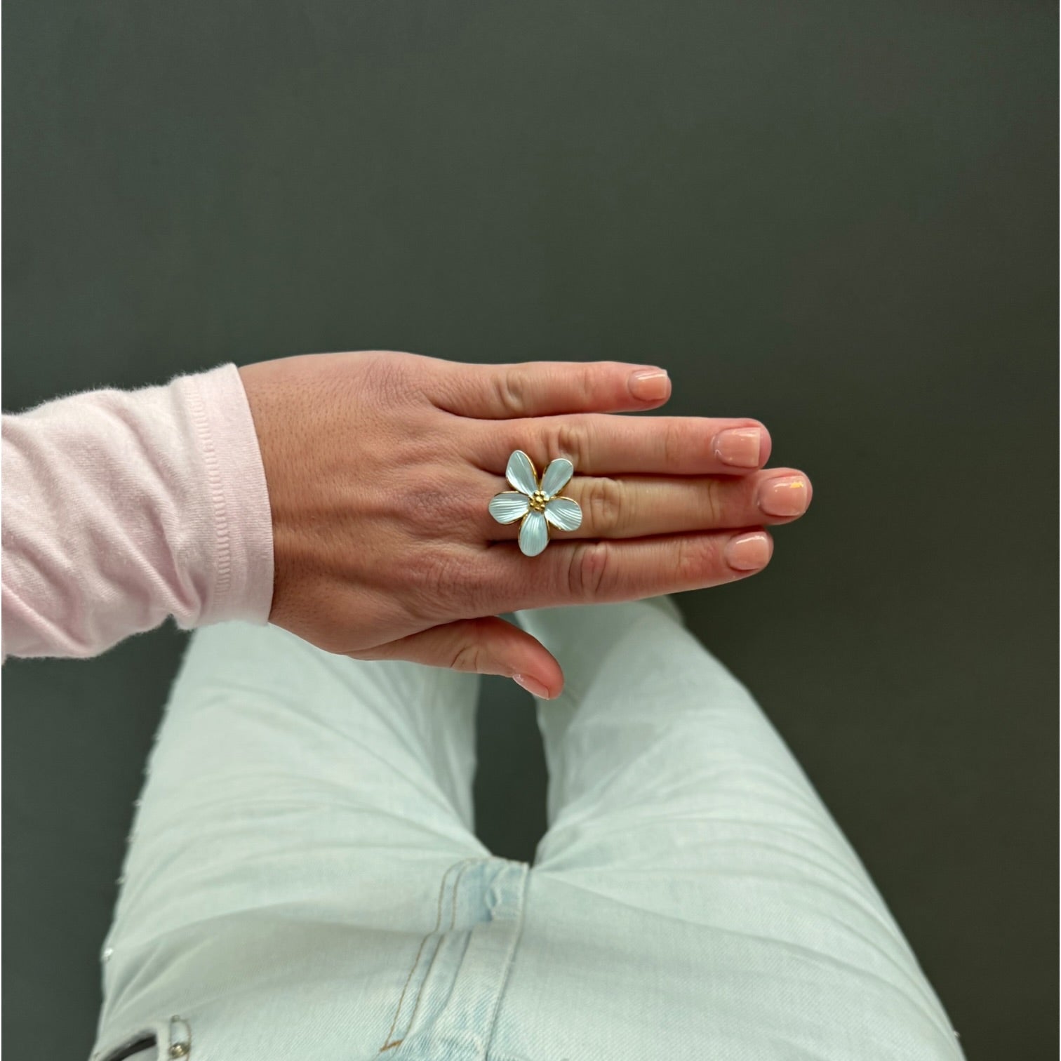 Happy flower ring