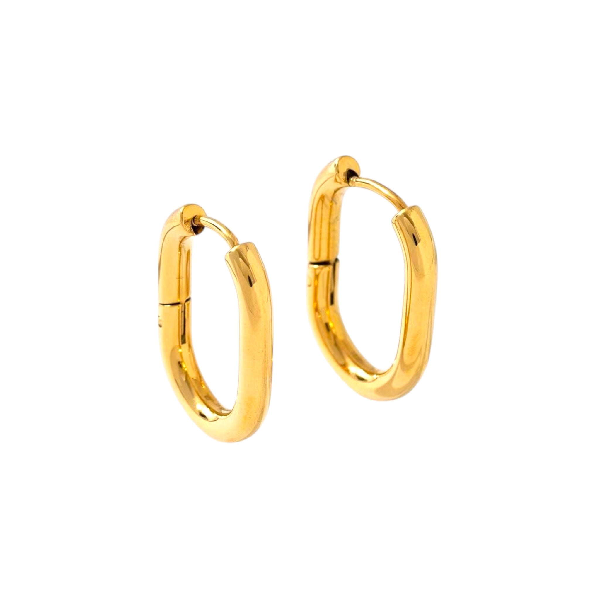 Basic oval hoop earring
