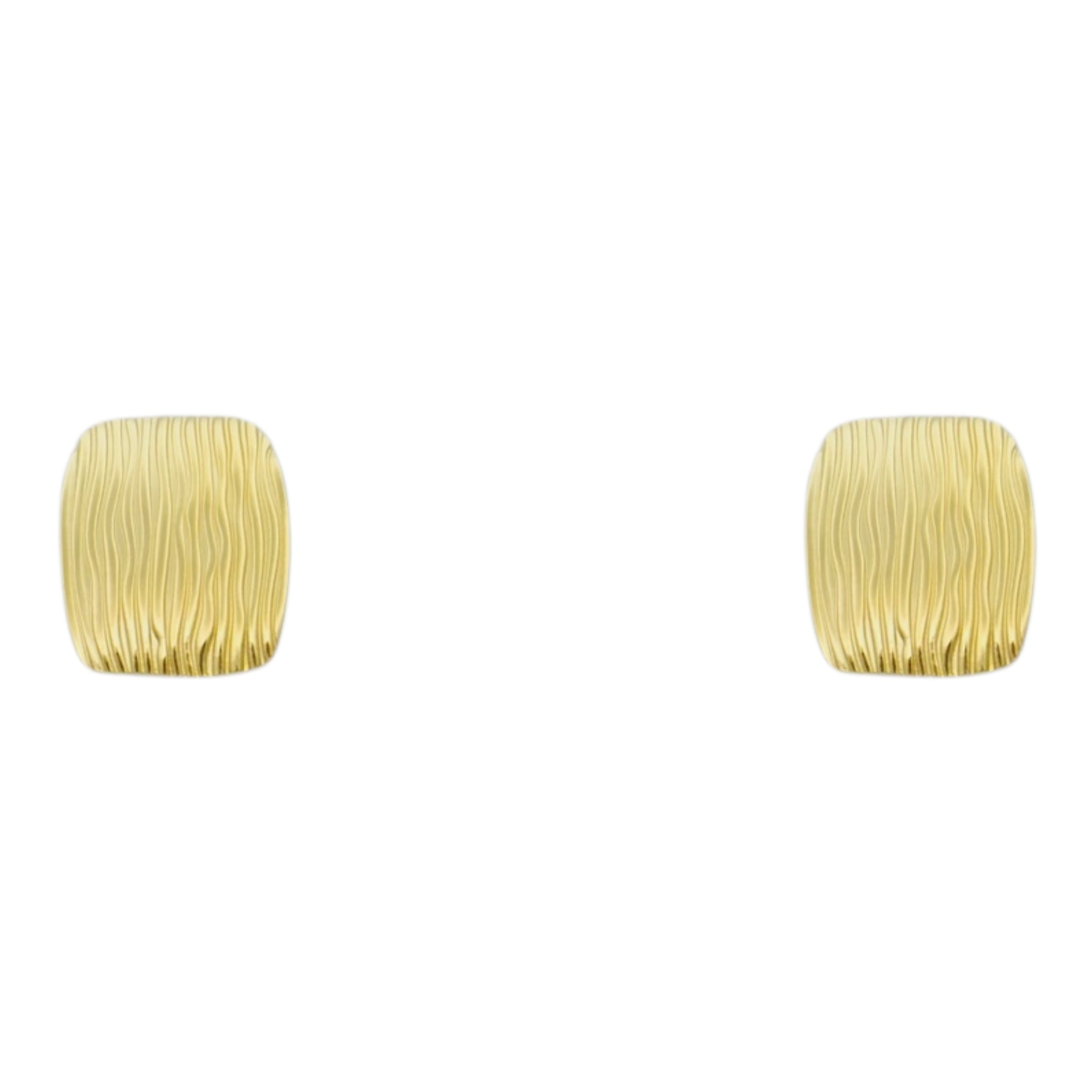 Wave stud earrings