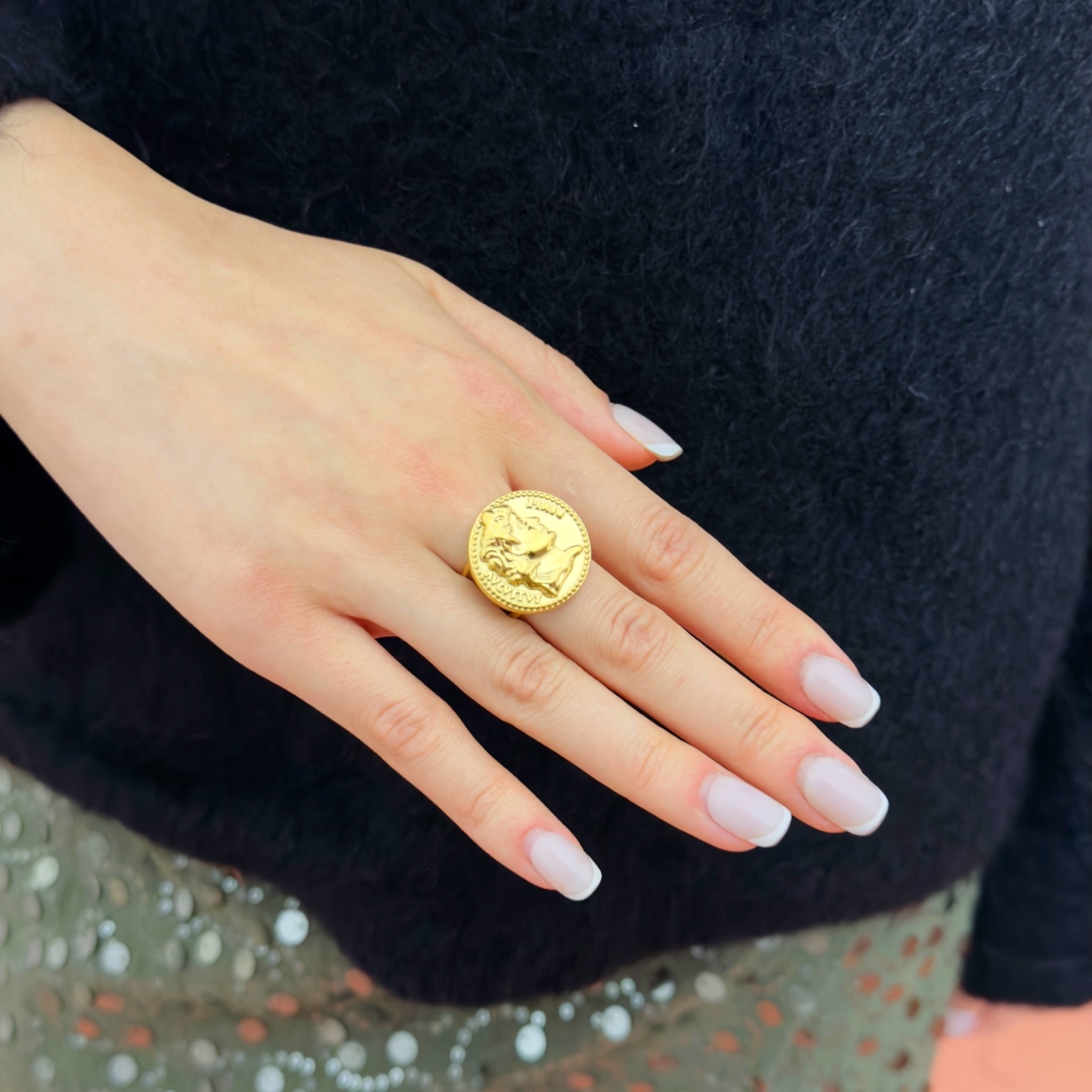 Ellie coin ring