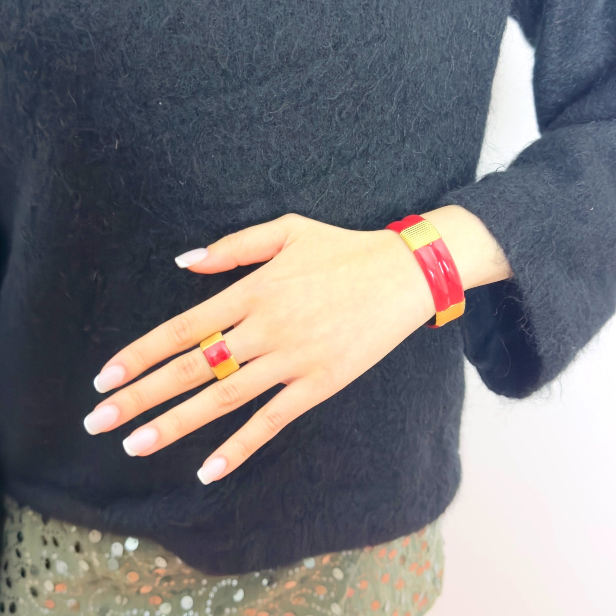 Iris bangle