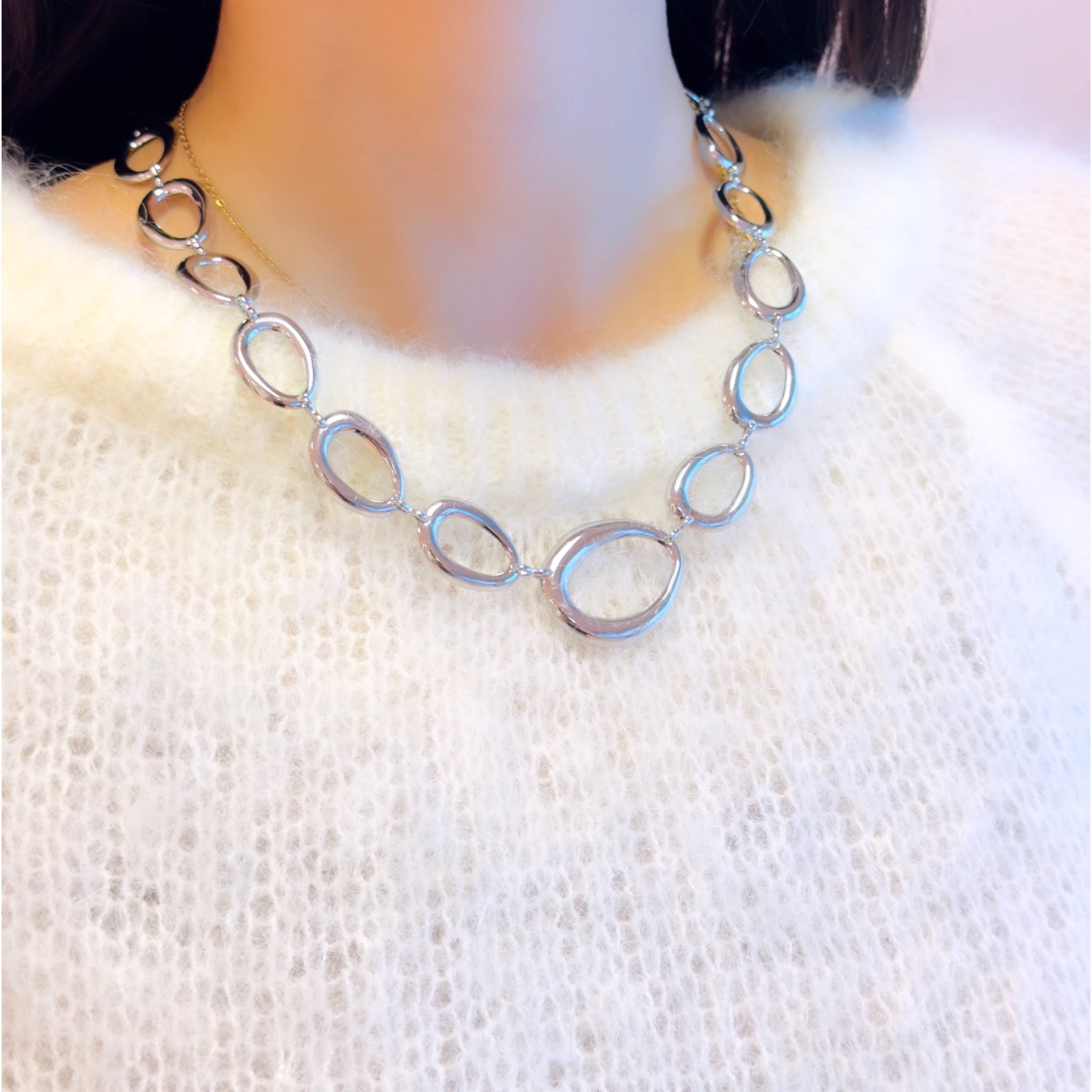 Oval statement necklace
