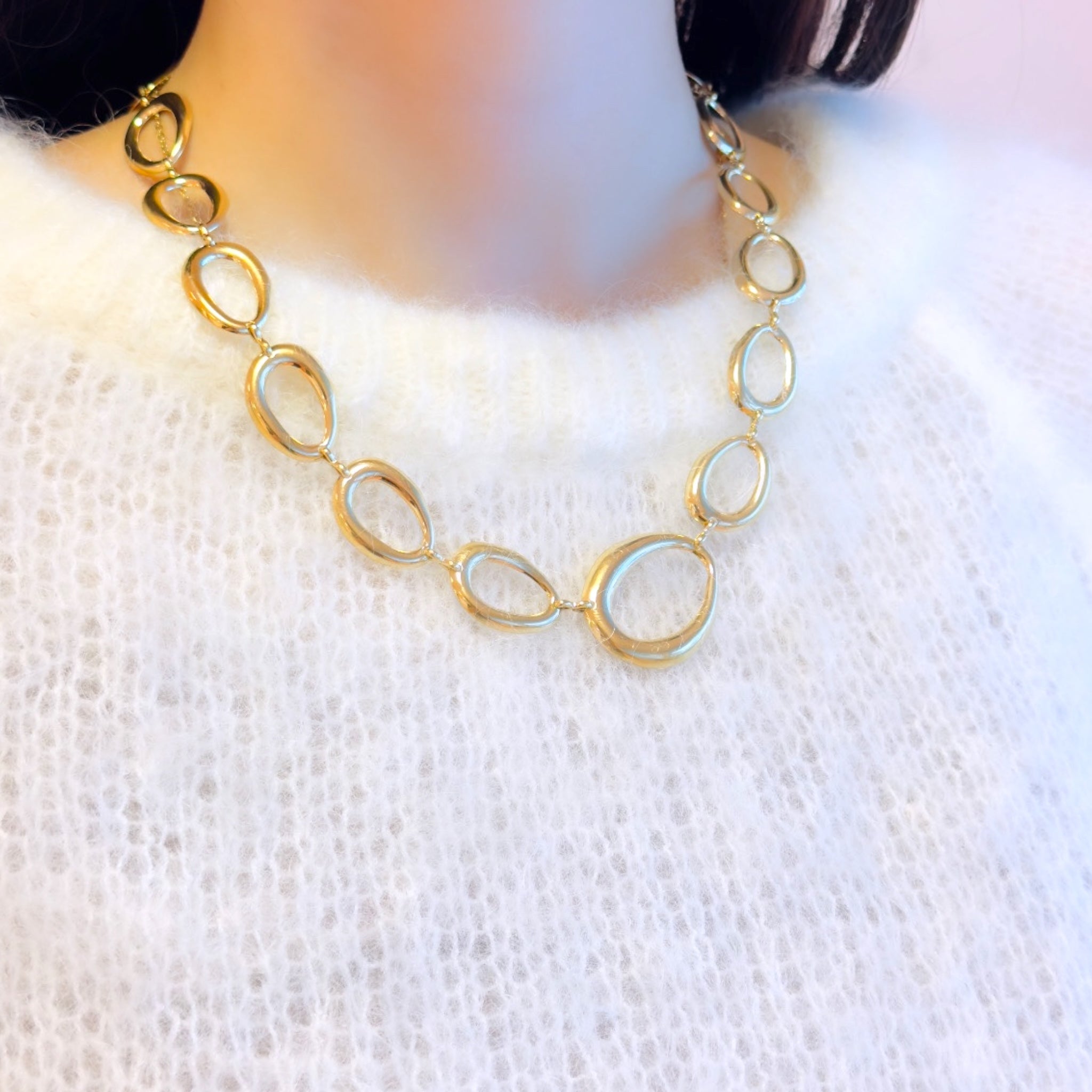 Oval statement necklace